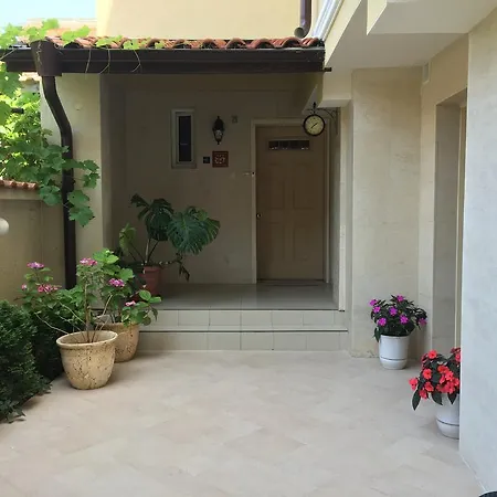 Casa de hóspedes Diana 3*