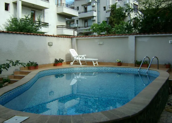 Casa de hóspedes Diana 3*