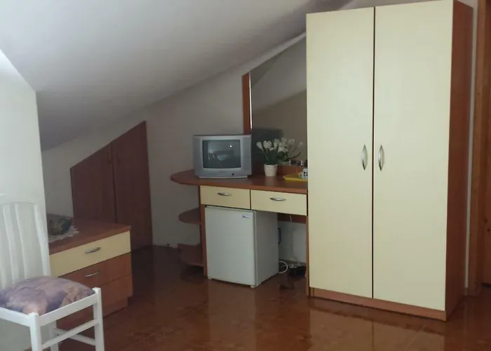 Guest house Diana 3*